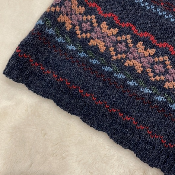 Vintage Colourful Knit Sweater - Picture 4 of 9